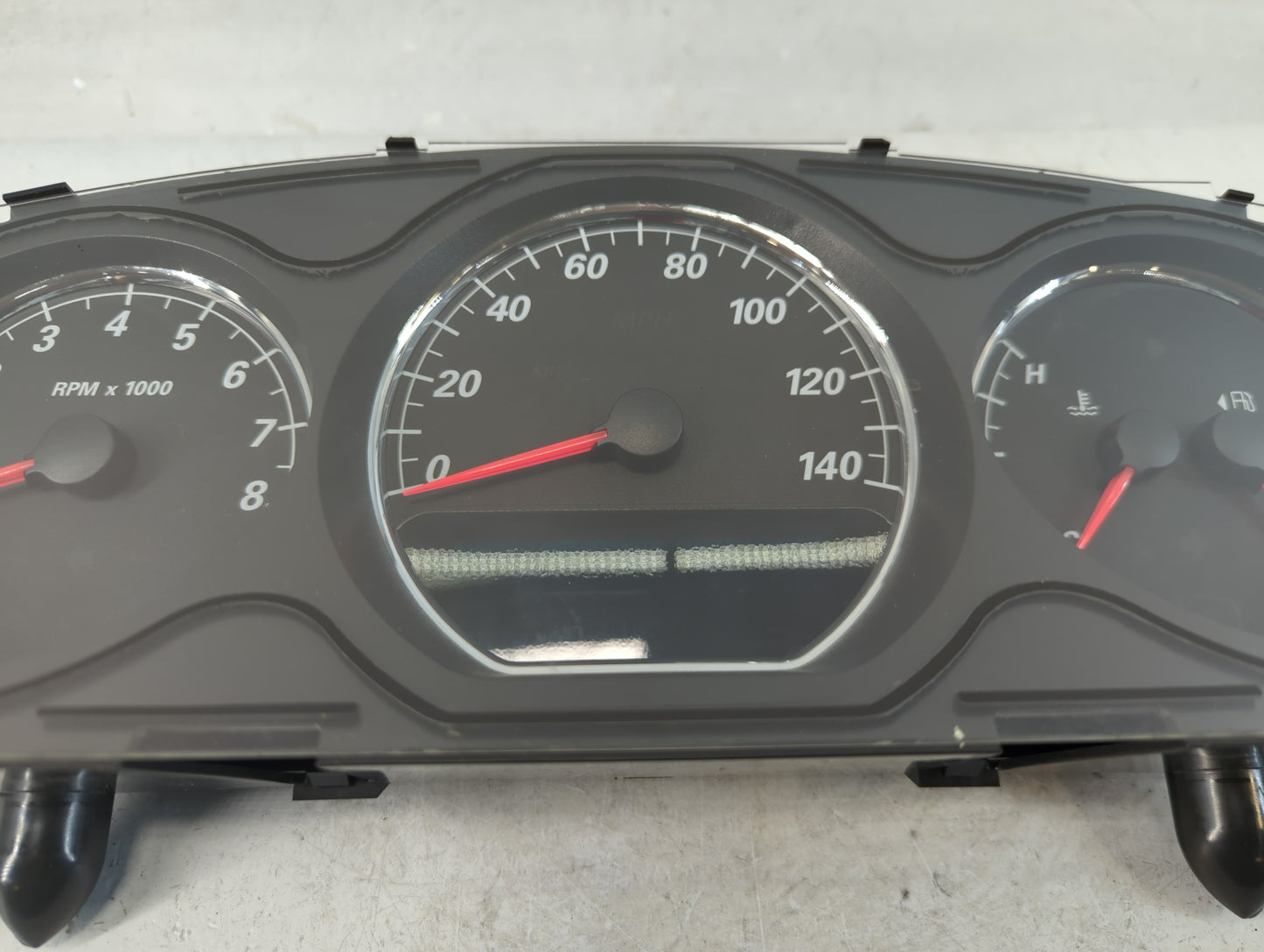 2008-2009 Buick Lucerne Instrument Cluster Speedometer Gauges P/N:25843746 Fits Fits 2008 2009 OEM Used Auto Parts - Oemused