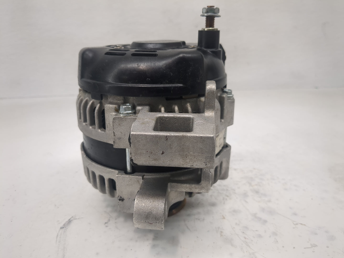2008-2010 Cadillac Cts Alternator Replacement Generator Charging Assembly Engine OEM P/N:21621 057 DL5603-6-2 Fits OEM Used 