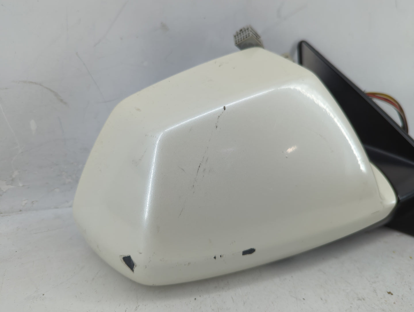 2008-2014 Cadillac Cts Driver Side View Mirror - Left Door Mirror OEM Used - Oemusedautoparts1.com