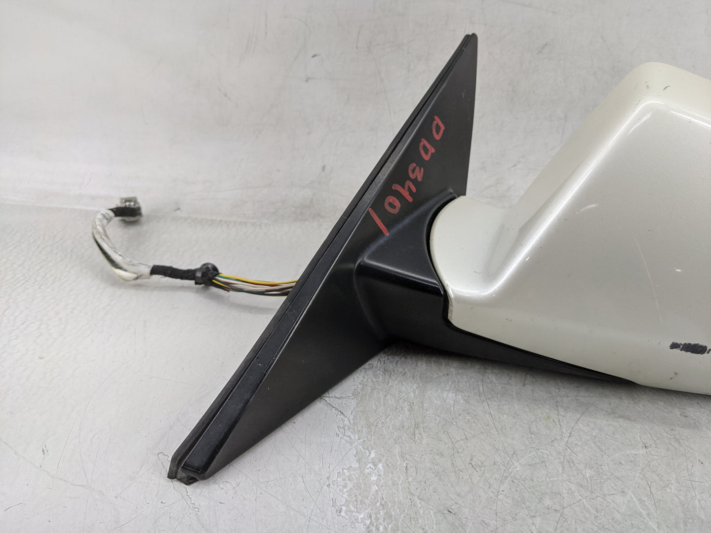 2008-2014 Cadillac Cts Driver Side View Mirror - Left Door Mirror OEM Used - Oemusedautoparts1.com