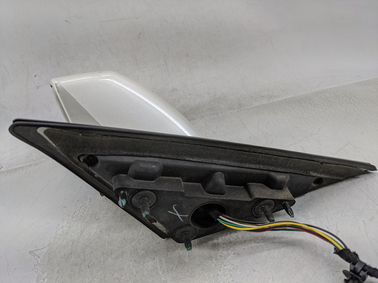 2008-2014 Cadillac Cts Driver Side View Mirror - Left Door Mirror OEM Used - Oemusedautoparts1.com