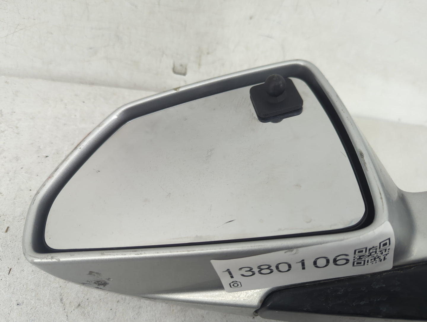 2008-2014 Cadillac Cts Driver Side View Mirror - Left Door Mirror OEM Used - Oemusedautoparts1.com