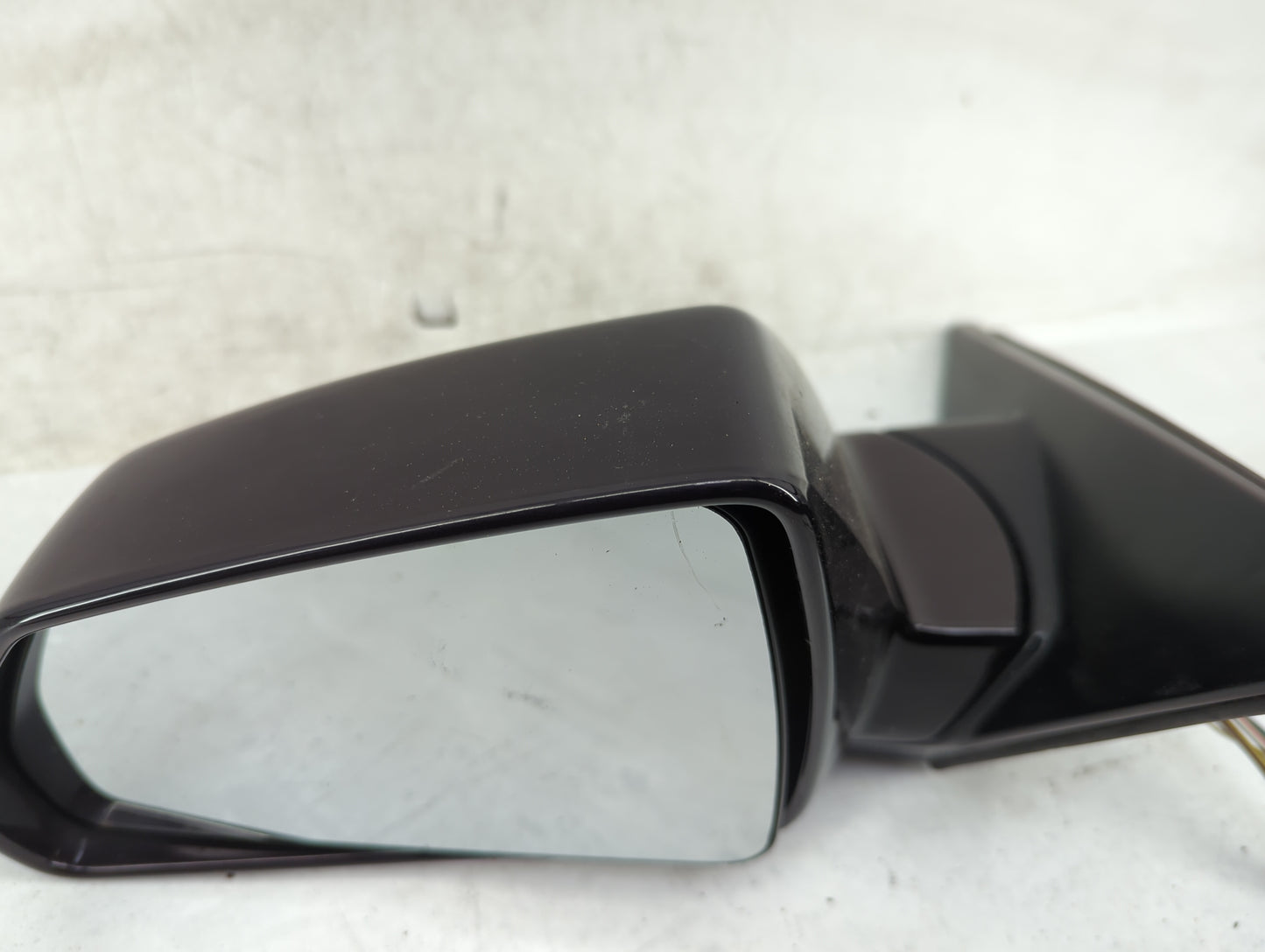 2008-2014 Cadillac Cts Driver Side View Mirror - Left Door Mirror OEM Used - Oemusedautoparts1.com