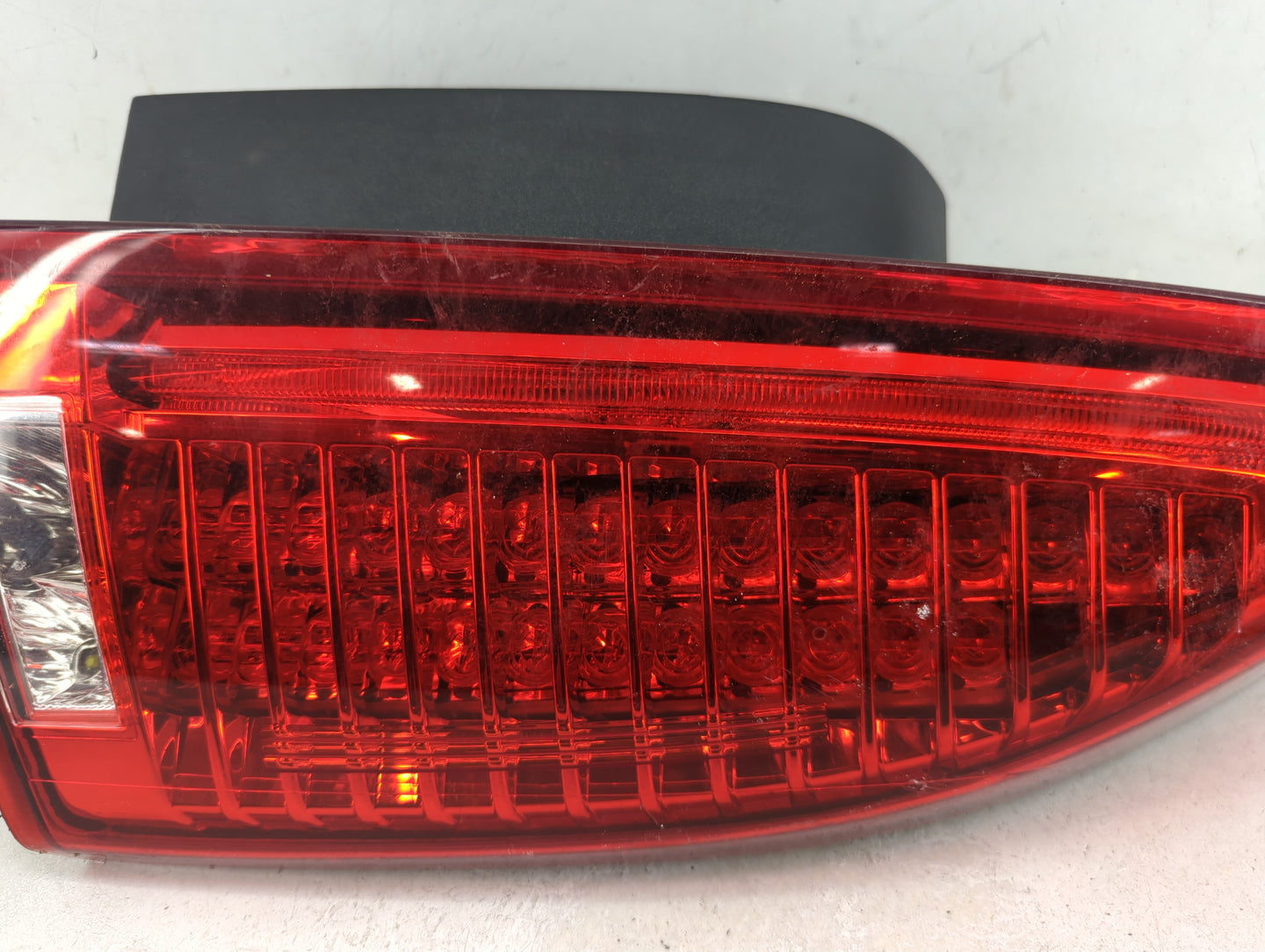 2008-2014 Cadillac Cts Tail Light Assembly Passenger Right OEM P/N:22806054 Fits Fits 2008 2009 2010 2011 2012 2013 2014 OEM