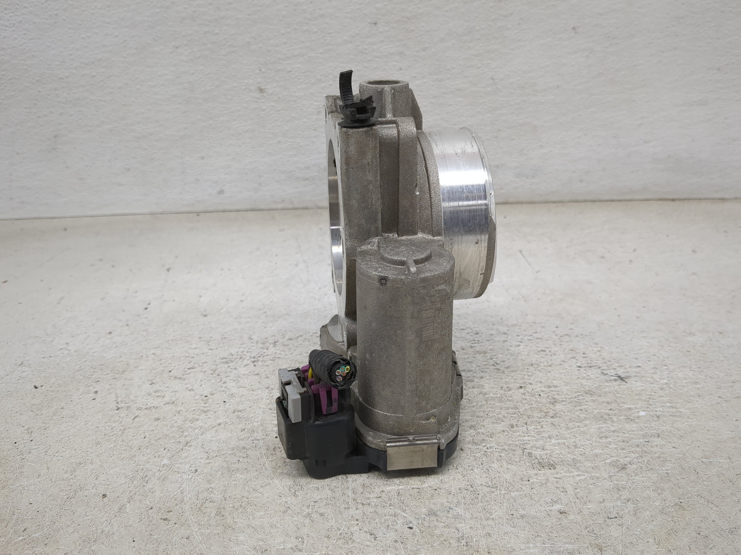 2008-2011 Cadillac Cts Throttle Body P/N:12632101 12605109 Fits Fits 2007 2008 2009 2010 2011 2012 OEM Used Auto Parts - Oem