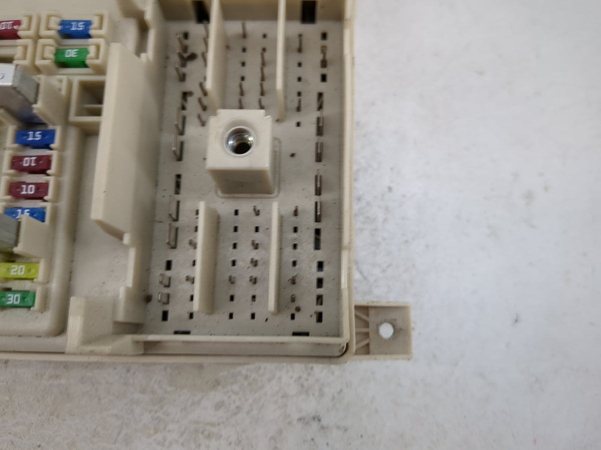 2008-2009 Cadillac Cts Fusebox Fuse Box Panel Relay Module P/N:25856534 1T08480812 Fits Fits 2008 2009 OEM Used Auto Parts -