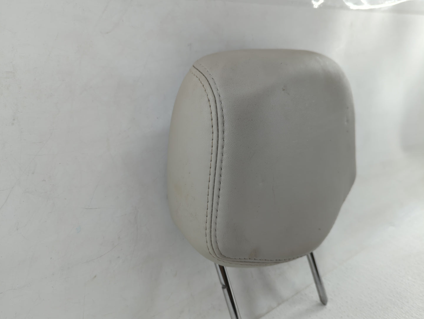 2008 Cadillac Cts Headrest Head Rest Front Driver Passenger Seat Fits OEM Used Auto Parts - Oemusedautoparts1.com