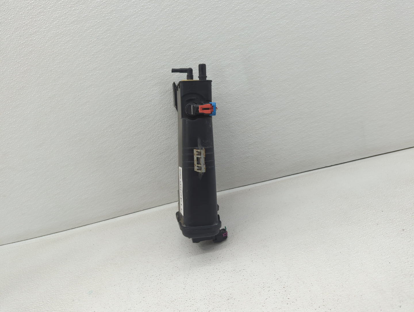 2008 Cadillac Cts Fuel Vapor Charcoal Canister - Oemusedautoparts1.com