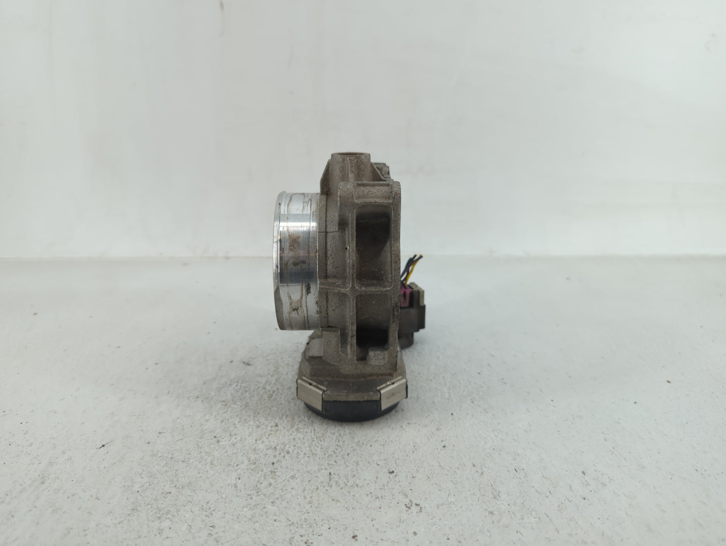 2008-2011 Cadillac Cts Throttle Body P/N:994AA Fits Fits 2007 2008 2009 2010 2011 2012 OEM Used Auto Parts - Oemusedautopart