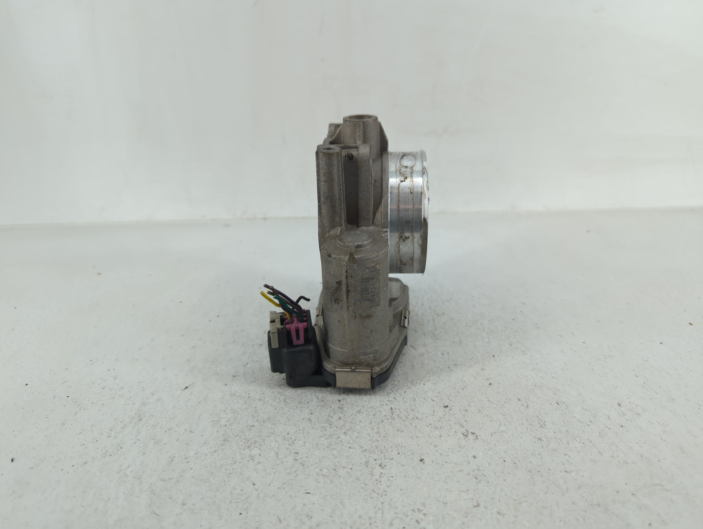 2008-2011 Cadillac Cts Throttle Body P/N:994AA Fits Fits 2007 2008 2009 2010 2011 2012 OEM Used Auto Parts - Oemusedautopart