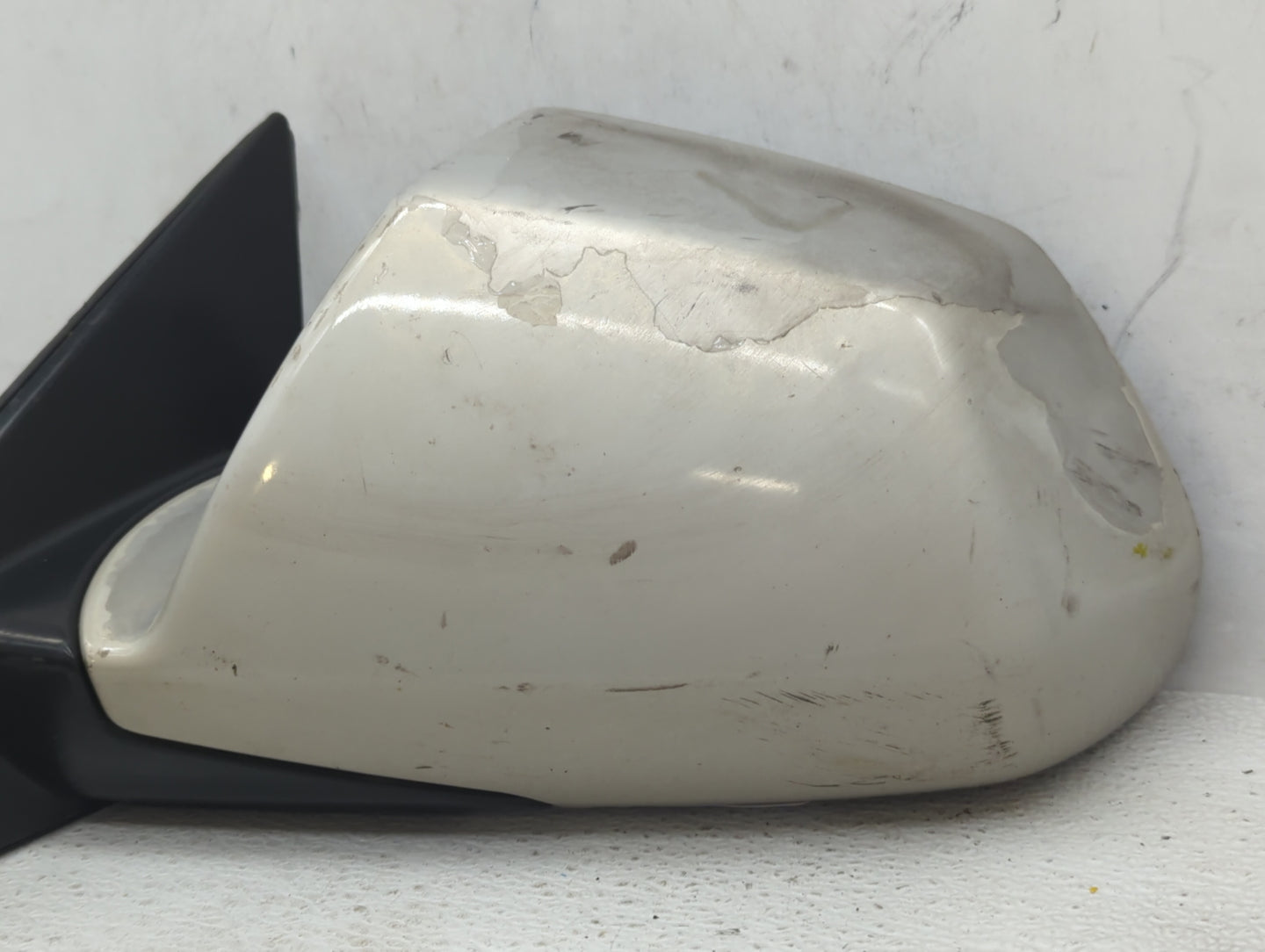 2008-2014 Cadillac Cts Driver Side View Mirror - Left Door Mirror OEM Used - Oemusedautoparts1.com