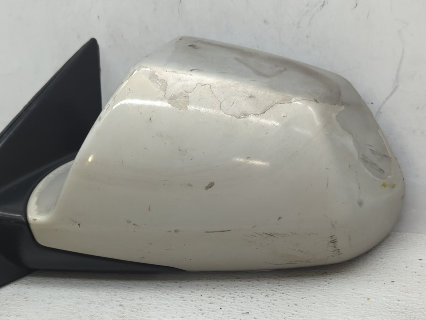 2008-2014 Cadillac Cts Driver Side View Mirror - Left Door Mirror OEM Used - Oemusedautoparts1.com