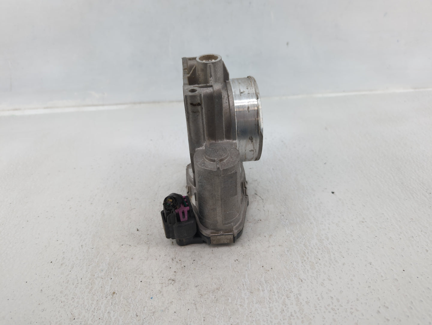 2008-2011 Cadillac Cts Throttle Body P/N:994AA Fits Fits 2007 2008 2009 2010 2011 2012 OEM Used Auto Parts - Oemusedautopart