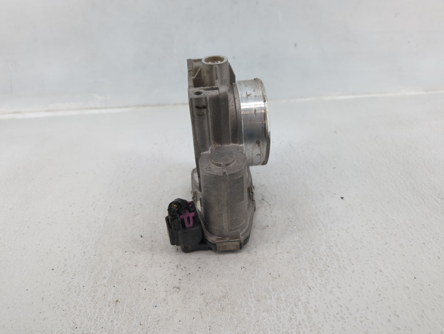 2008-2011 Cadillac Cts Throttle Body P/N:994AA Fits Fits 2007 2008 2009 2010 2011 2012 OEM Used Auto Parts - Oemusedautopart