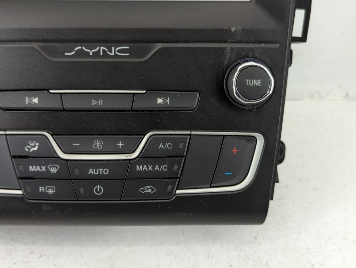 2008-2013 Cadillac Cts Radio Control Panel - Oemusedautoparts1.com