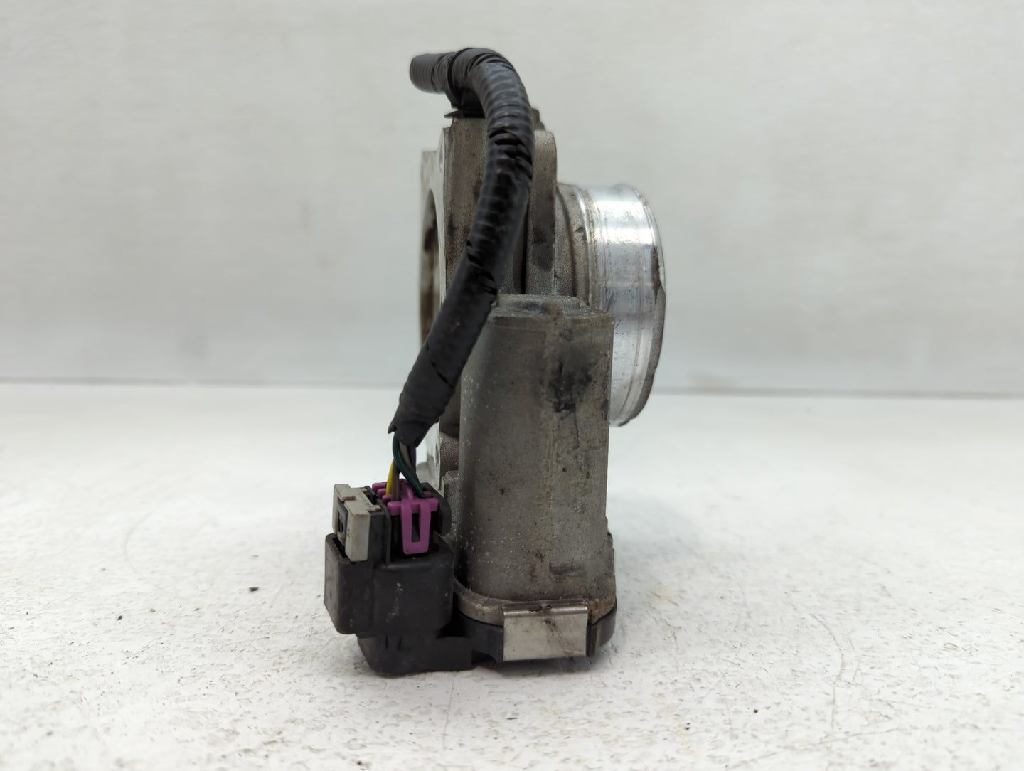 2008-2011 Cadillac Cts Throttle Body P/N:AA 994AA3629C Fits Fits 2007 2008 2009 2010 2011 2012 OEM Used Auto Parts - Oemused