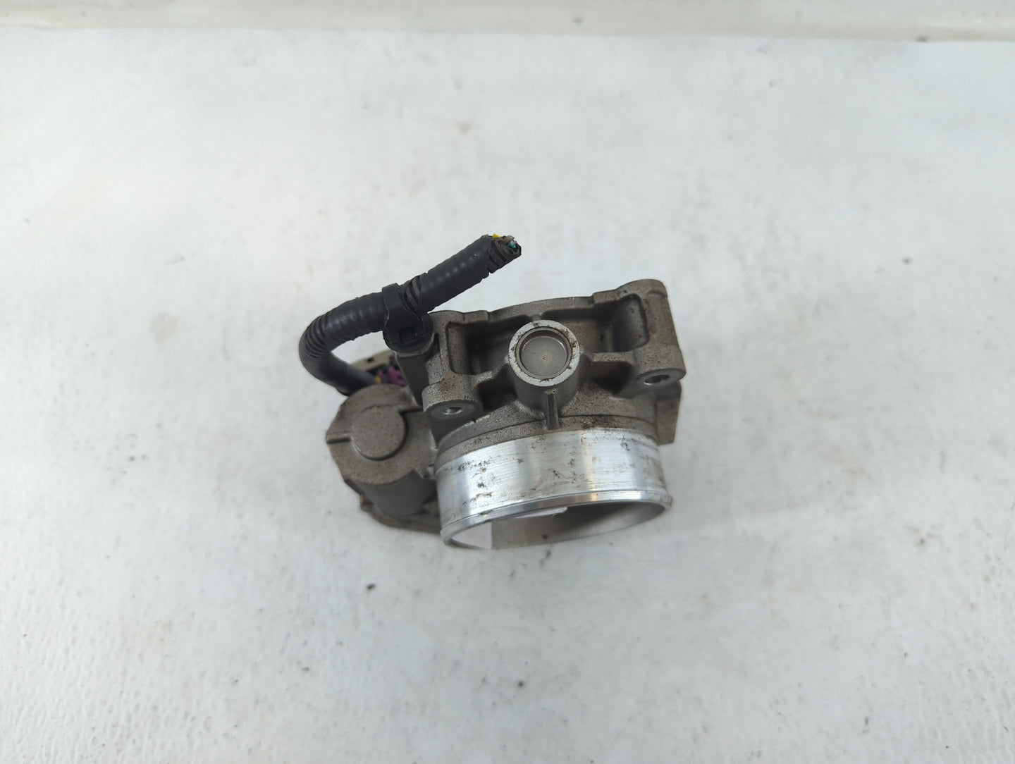 2008-2011 Cadillac Cts Throttle Body P/N:994AA8684C 1068AA994AA8684C Fits Fits 2007 2008 2009 2010 2011 2012 OEM Used Auto P