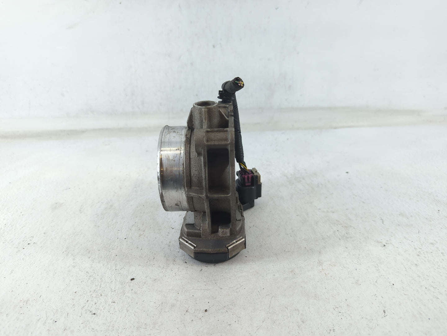 2008-2011 Cadillac Cts Throttle Body P/N:994AA8684C 1068AA994AA8684C Fits Fits 2007 2008 2009 2010 2011 2012 OEM Used Auto P