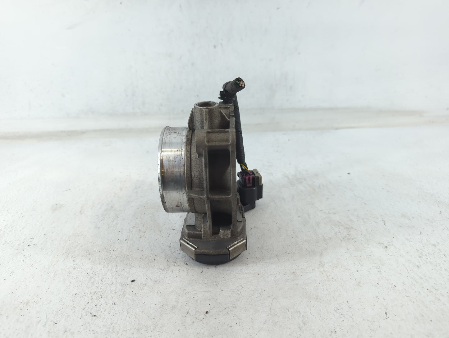 2008-2011 Cadillac Cts Throttle Body P/N:994AA8684C 1068AA994AA8684C Fits Fits 2007 2008 2009 2010 2011 2012 OEM Used Auto P