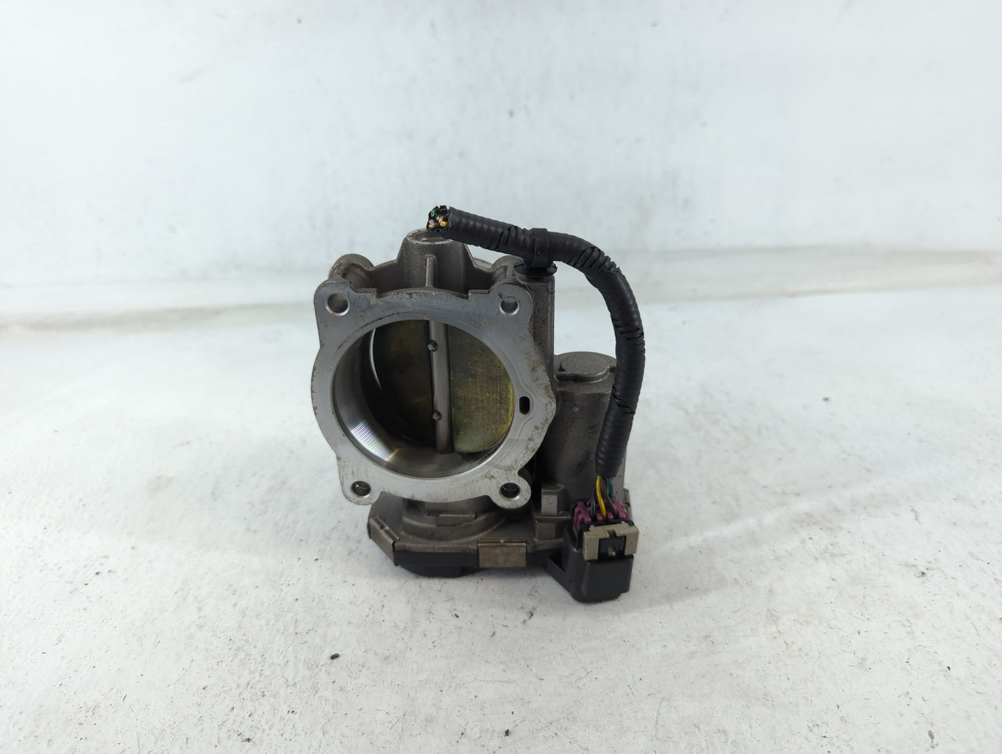 2008-2011 Cadillac Cts Throttle Body P/N:994AA8684C 1068AA994AA8684C Fits Fits 2007 2008 2009 2010 2011 2012 OEM Used Auto P