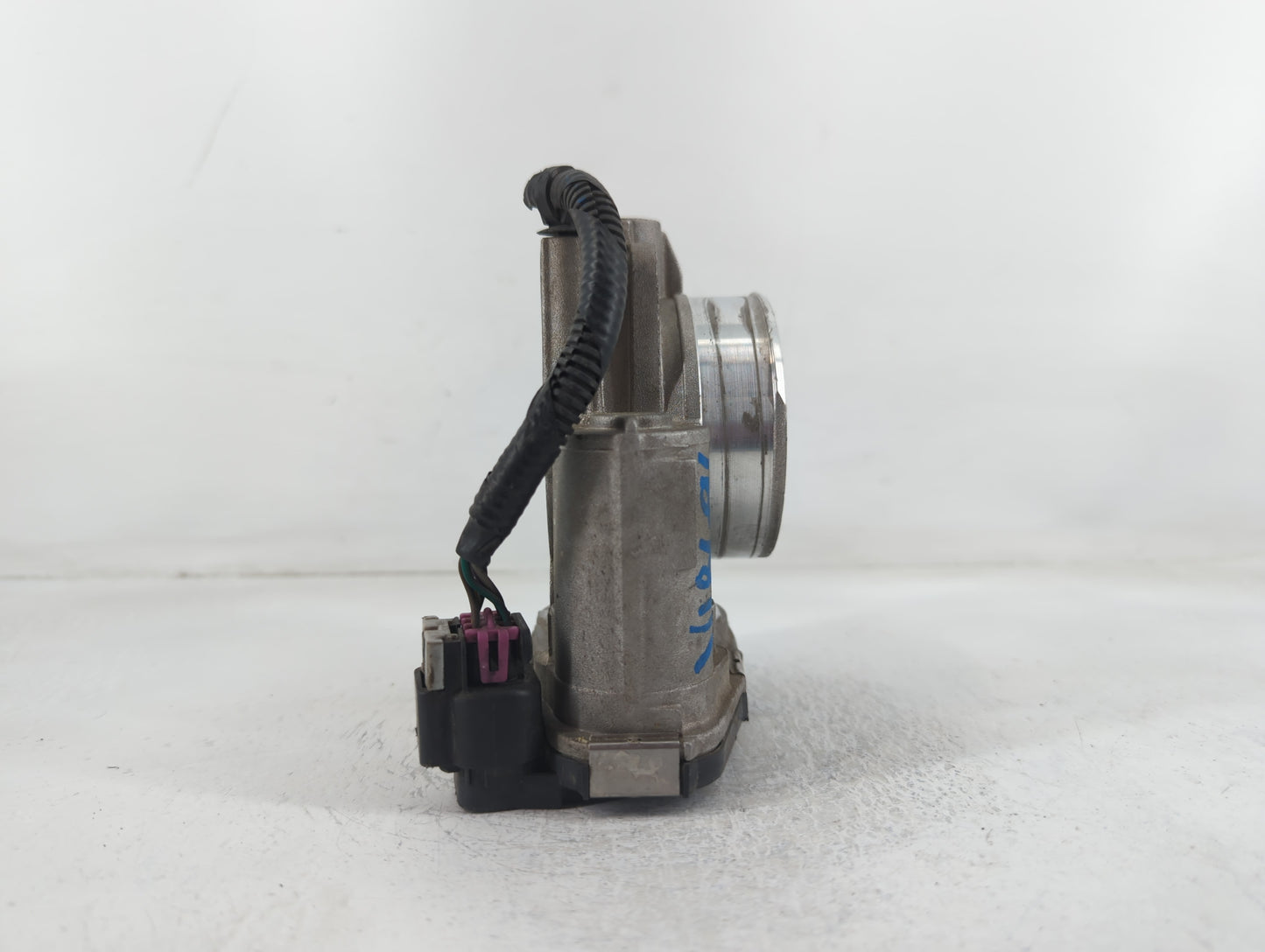 2008-2011 Cadillac Cts Throttle Body P/N:3327AA994AA8682B Fits Fits 2007 2008 2009 2010 2011 2012 OEM Used Auto Parts - Oemu