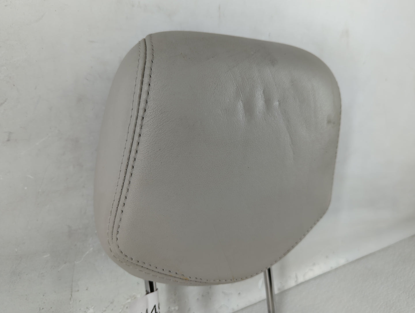 2008-2010 Cadillac Cts Headrest Head Rest Front Driver Passenger Seat Fits Fits 2008 2010 OEM Used Auto Parts - Oemusedautop