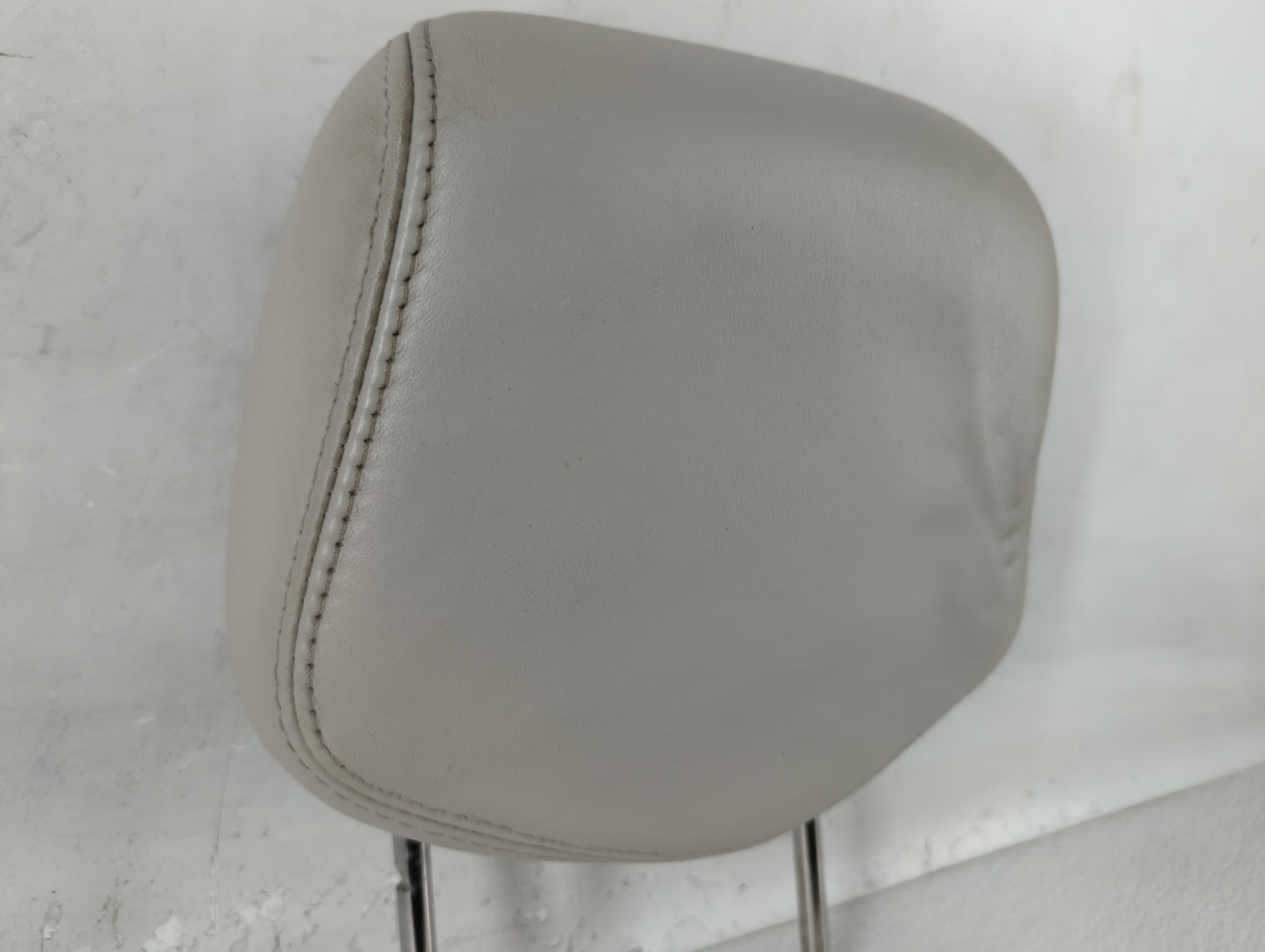 2008 Cadillac Cts Headrest Head Rest Front Driver Passenger Seat Fits OEM Used Auto Parts - Oemusedautoparts1.com