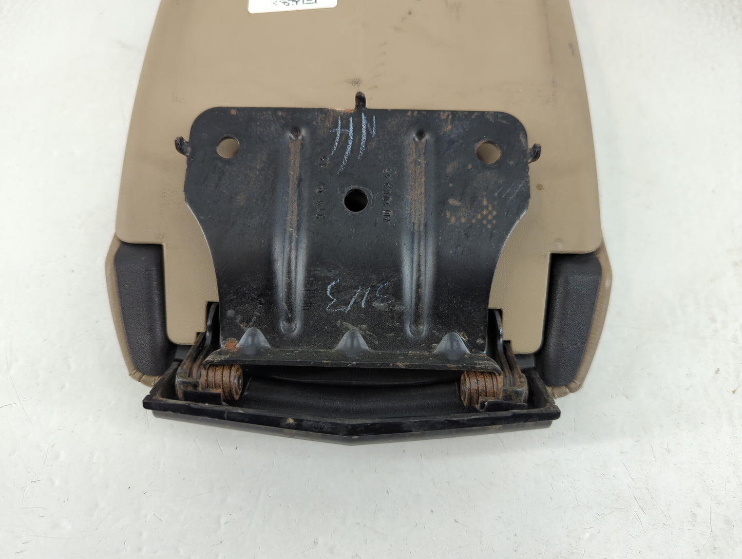 2008-2009 Cadillac Cts Center Console Armrest Cover Lid P/N:M0300235 319 07 X5 Fits Fits 2008 2009 OEM Used Auto Parts - Oem