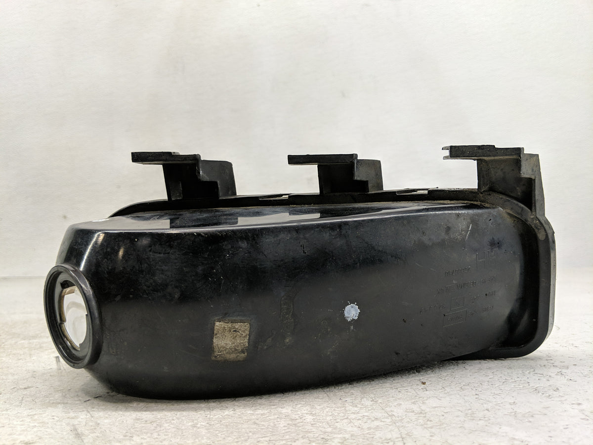 2000-2005 Cadillac Deville Passenger Right Oem Front Light Lamp 1282032 - Oemusedautoparts1.com