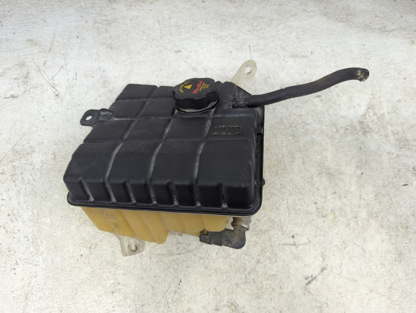 2006-2011 Cadillac Dts Radiator Coolant Overflow Expansion Tank Bottle 1449636 - Oemusedautoparts1.com