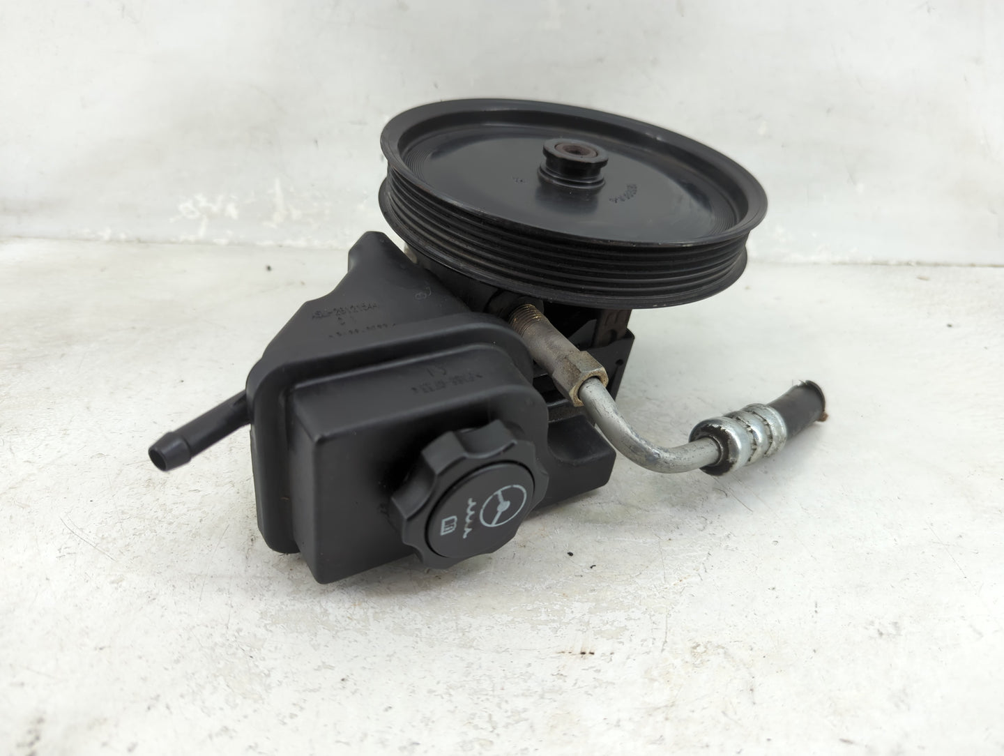 2006-2011 Cadillac Dts Power Steering Column Pump Oem 1467070 - Oemusedautoparts1.com