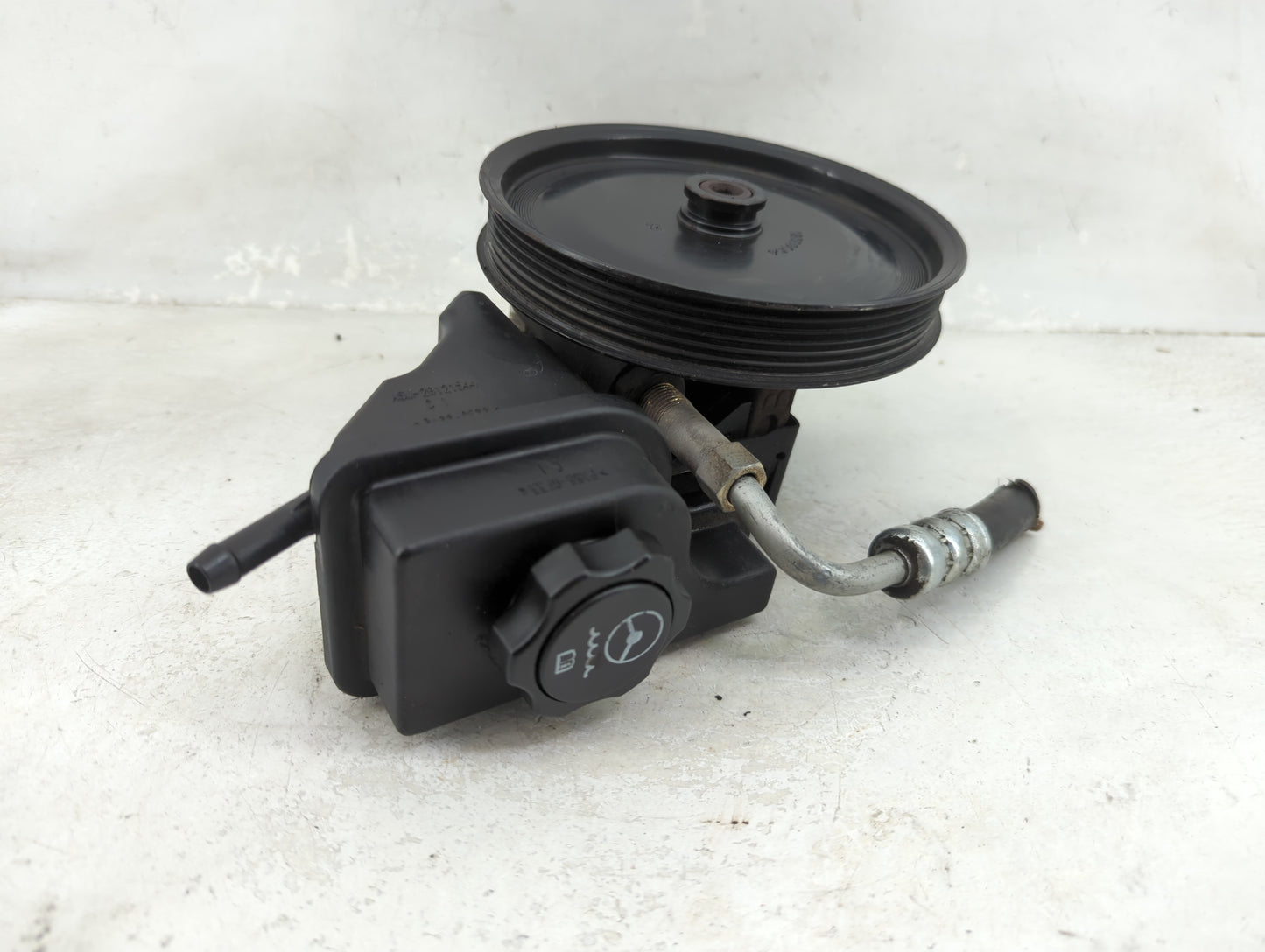 2006-2011 Cadillac Dts Power Steering Column Pump Oem 1467070 - Oemusedautoparts1.com