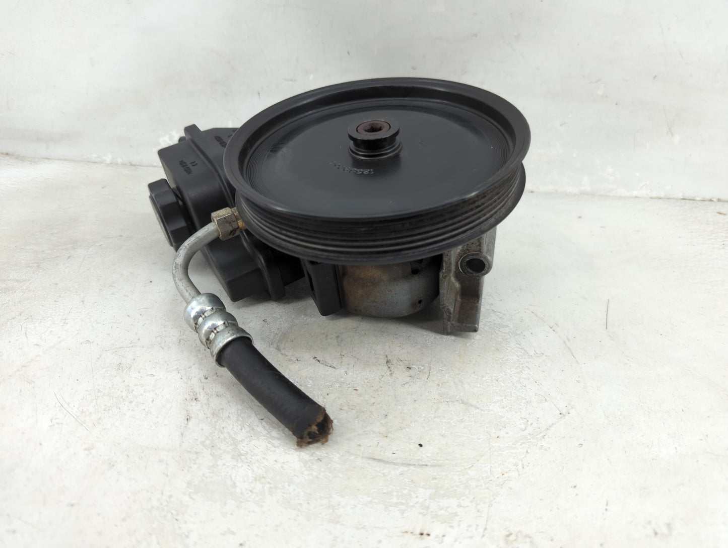 2006-2011 Cadillac Dts Power Steering Column Pump Oem 1467070 - Oemusedautoparts1.com