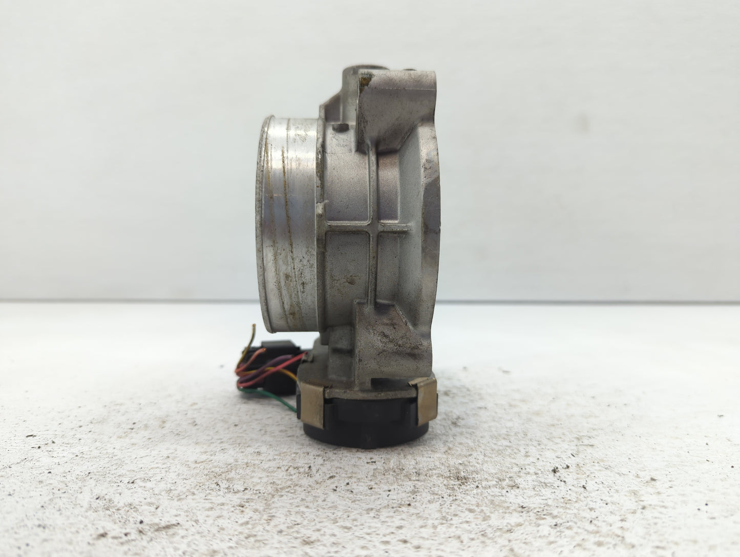 2006-2011 Cadillac Dts Throttle Body P/N:RME87-2 12602800, RME87 Fits Fits 2006 2007 2008 2009 2010 2011 OEM Used Auto Parts