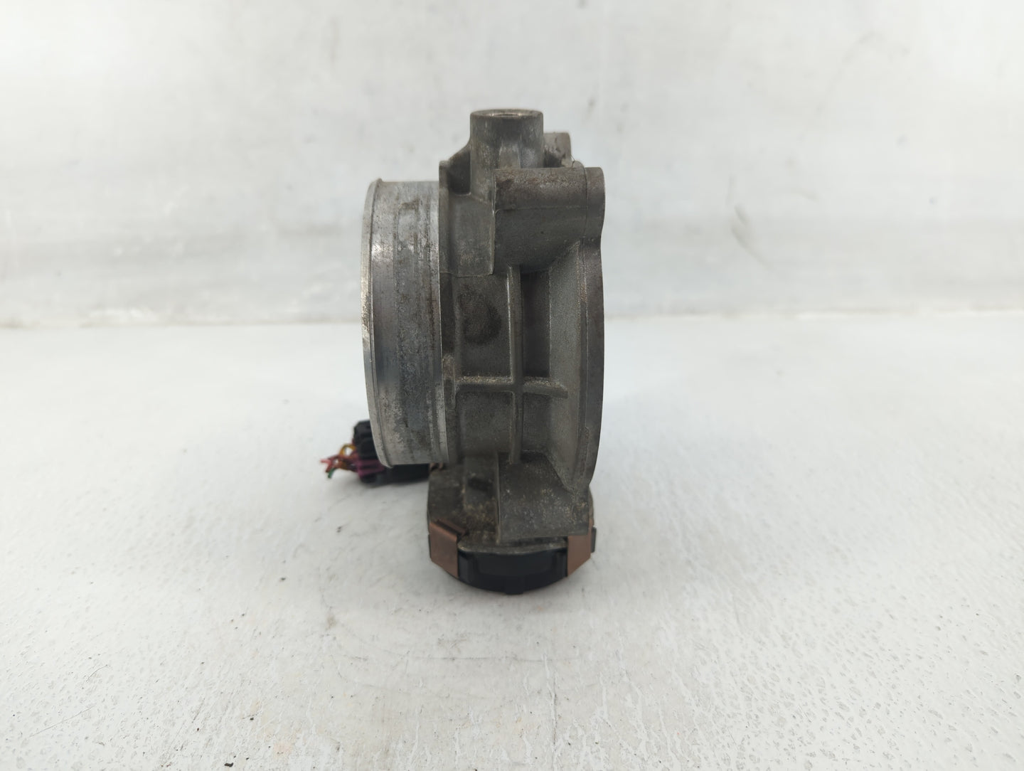 2006-2011 Cadillac Dts Throttle Body P/N:12602800 Fits Fits 2006 2007 2008 2009 2010 2011 OEM Used Auto Parts - Oemusedautop