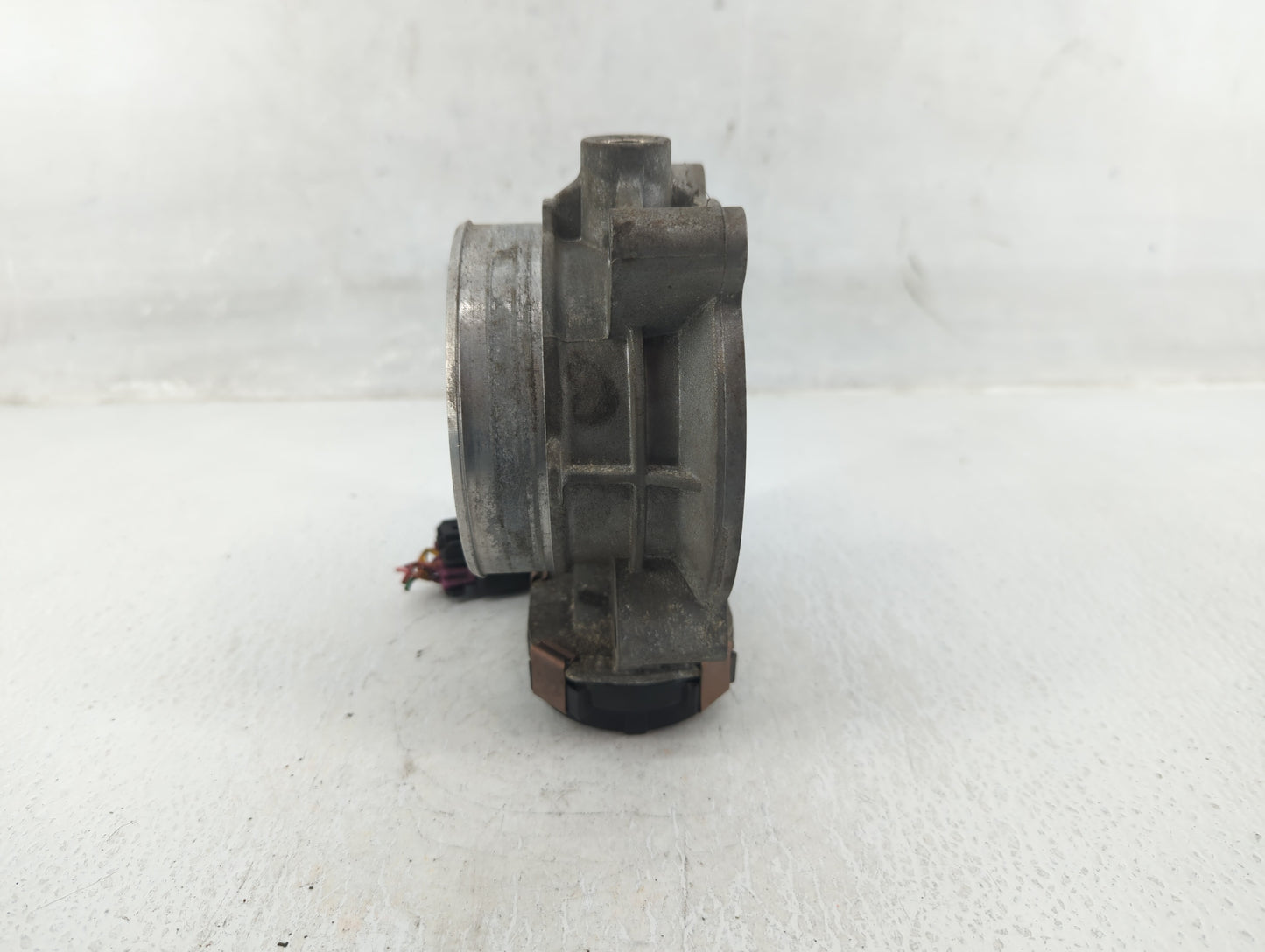 2006-2011 Cadillac Dts Throttle Body P/N:12602800 Fits Fits 2006 2007 2008 2009 2010 2011 OEM Used Auto Parts - Oemusedautop
