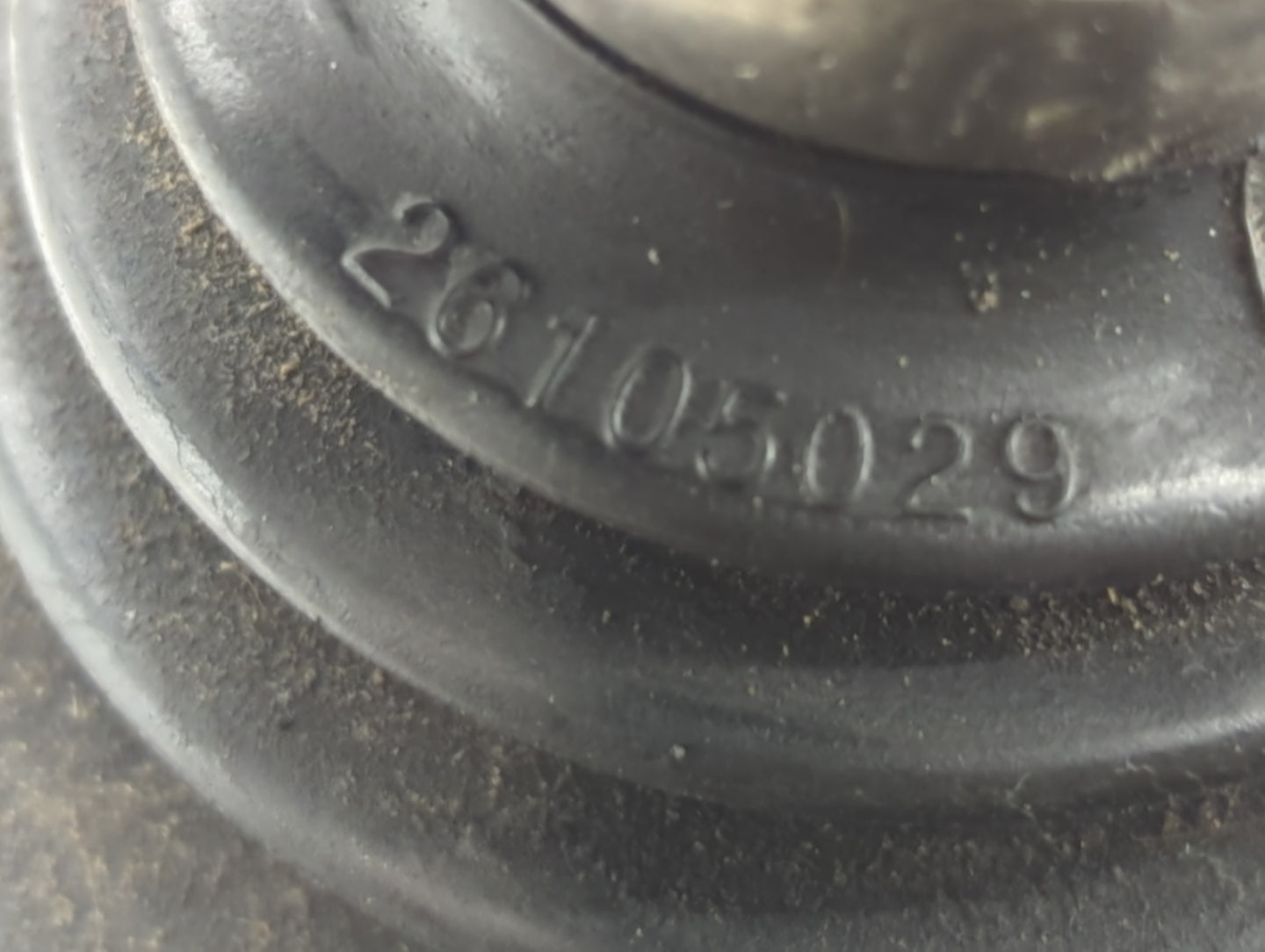 2006-2011 Cadillac Dts Axle Shaft Front Driver Cv C/v - Oemusedautoparts1.com