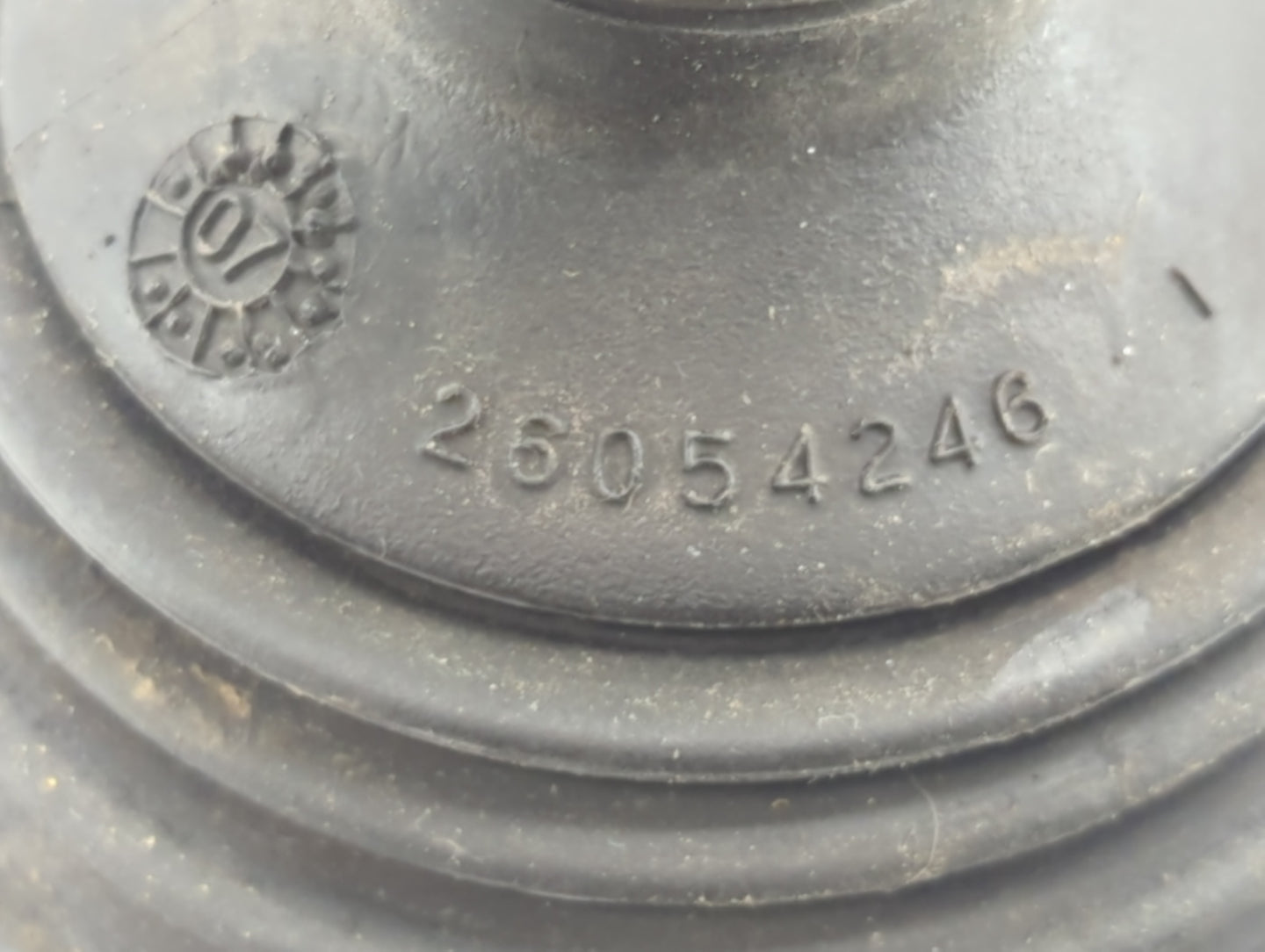 2006-2011 Cadillac Dts Axle Shaft Front Driver Cv C/v - Oemusedautoparts1.com