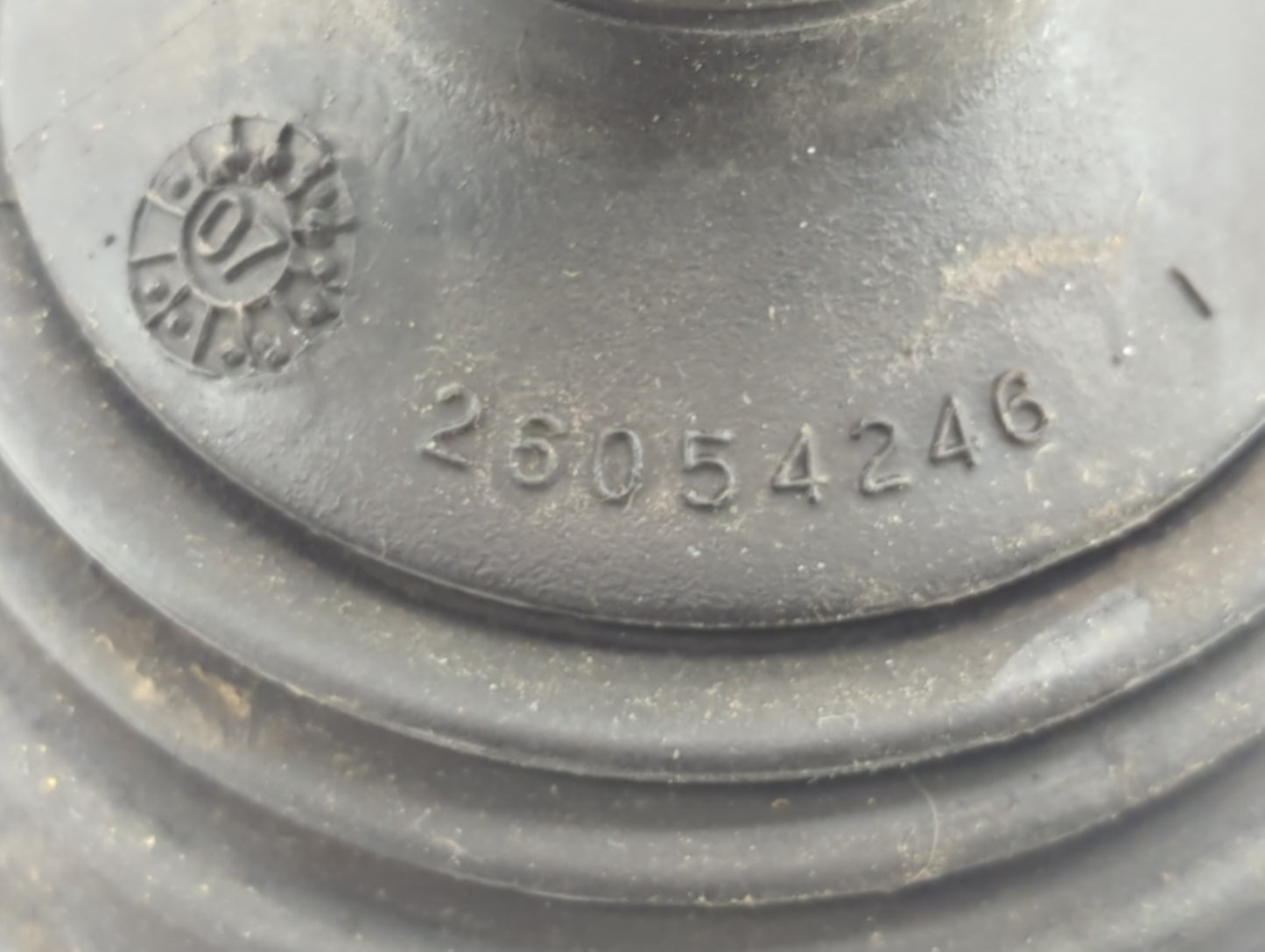 2006-2011 Cadillac Dts Axle Shaft Front Driver Cv C/v - Oemusedautoparts1.com