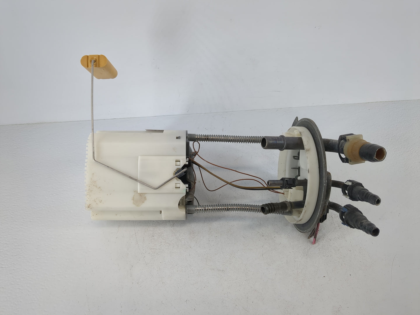 2008-2013 Cadillac Escalade Electrical Gas Fuel Pump Assembly - Oemusedautoparts1.com