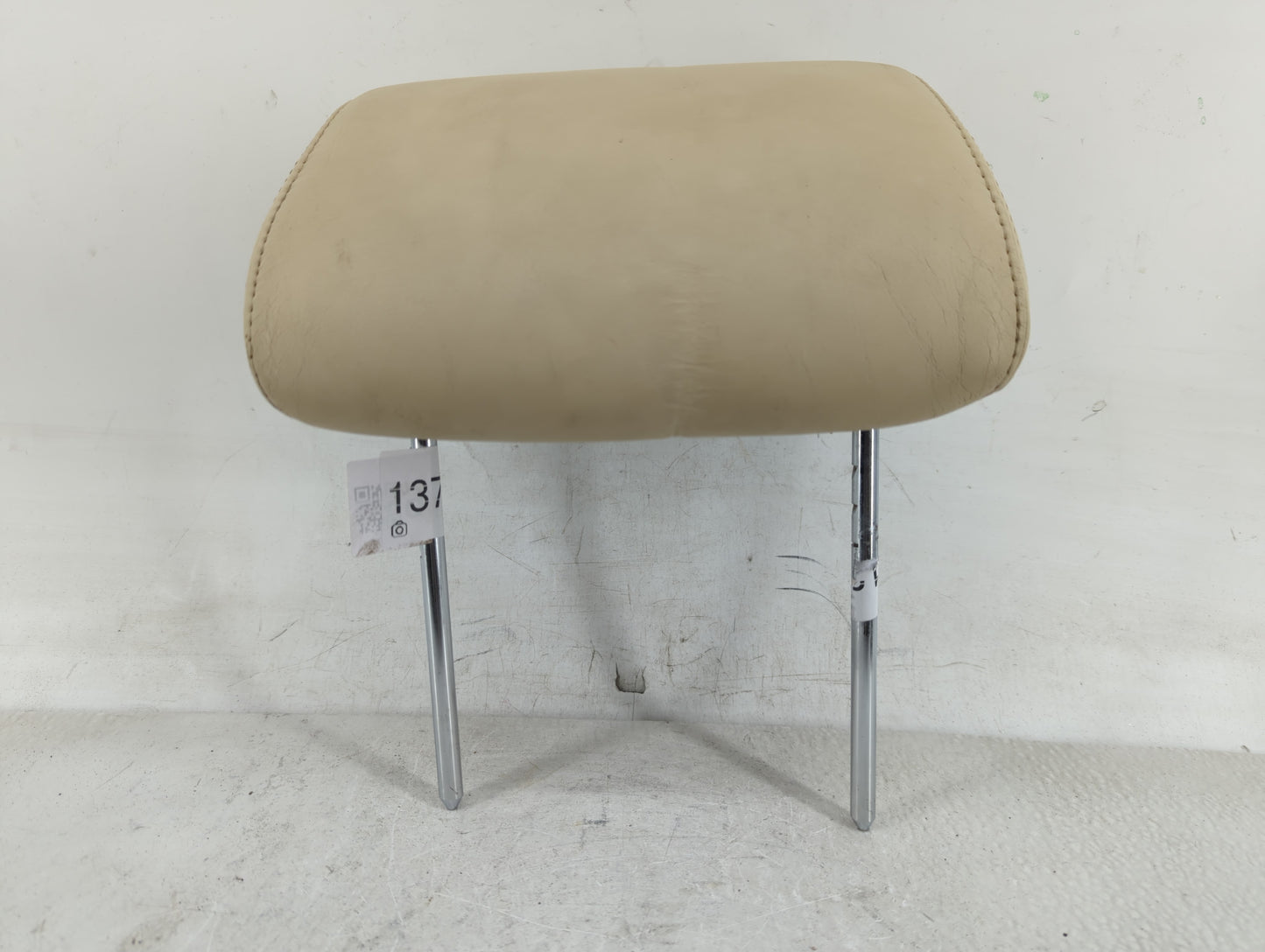 2007-2008 Cadillac Escalade Headrest Head Rest Front Driver Passenger Seat Fits Fits 2007 2008 OEM Used Auto Parts - Oemused
