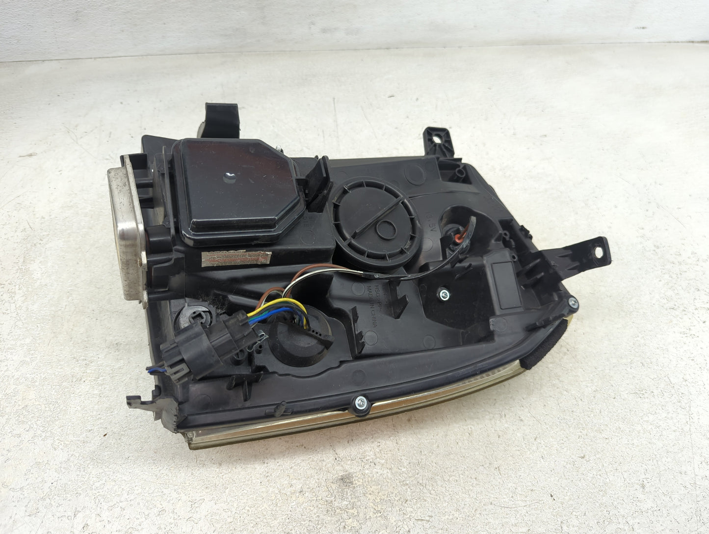 2007 Cadillac Escalade Passenger Right Oem Head Light Headlight Lamp - Oemusedautoparts1.com