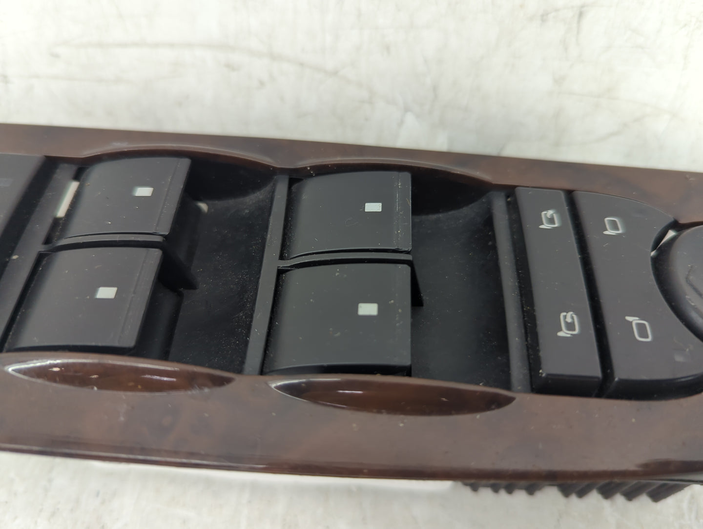 2007-2008 Cadillac Escalade Master Power Window Switch Replacement Driver Side Left P/N:15906883 Fits Fits 2007 2008 OEM Use