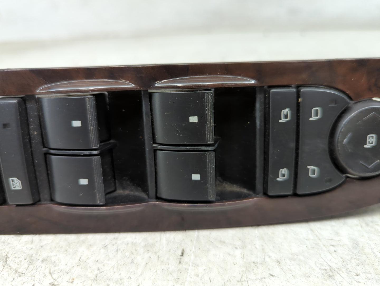 2007-2008 Cadillac Escalade Master Power Window Switch Replacement Driver Side Left P/N:15907202 Fits Fits 2007 2008 OEM Use