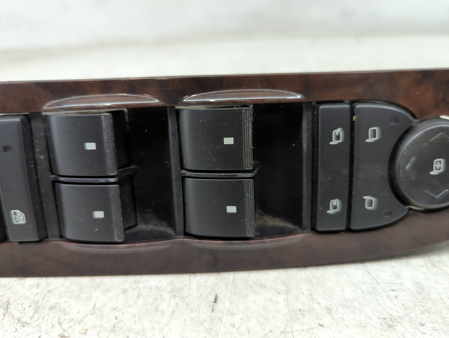 2007-2008 Cadillac Escalade Master Power Window Switch Replacement Driver Side Left P/N:15907202 Fits Fits 2007 2008 OEM Use