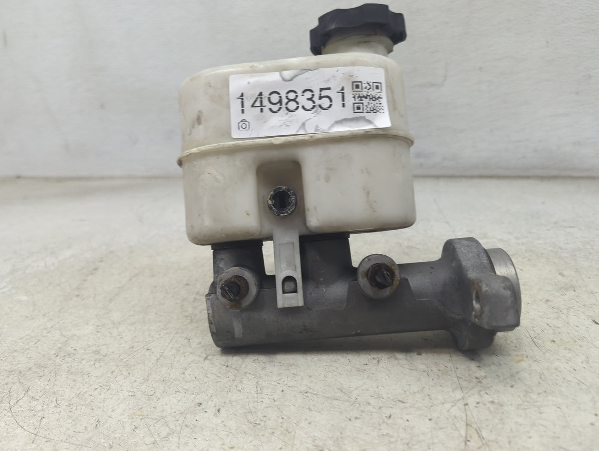 2007-2008 Cadillac Escalade Brake Master Cylinder - Oemusedautoparts1.com