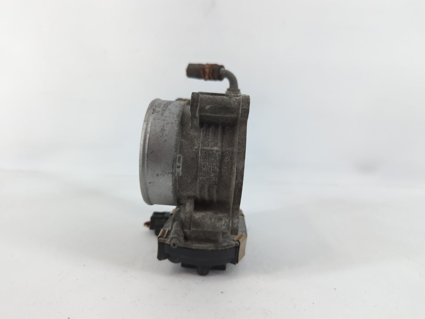 2007-2008 Cadillac Escalade Throttle Body P/N:PBT GF40 Fits Fits 2006 2007 2008 2009 OEM Used Auto Parts - Oemusedautoparts1