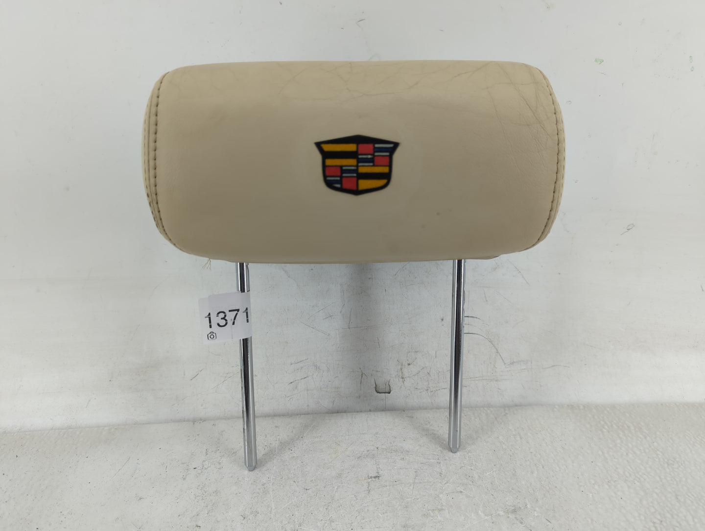 2007-2008 Cadillac Escalade Esv Headrest Head Rest Rear Center Seat Fits Fits 2007 2008 OEM Used Auto Parts - Oemusedautopar