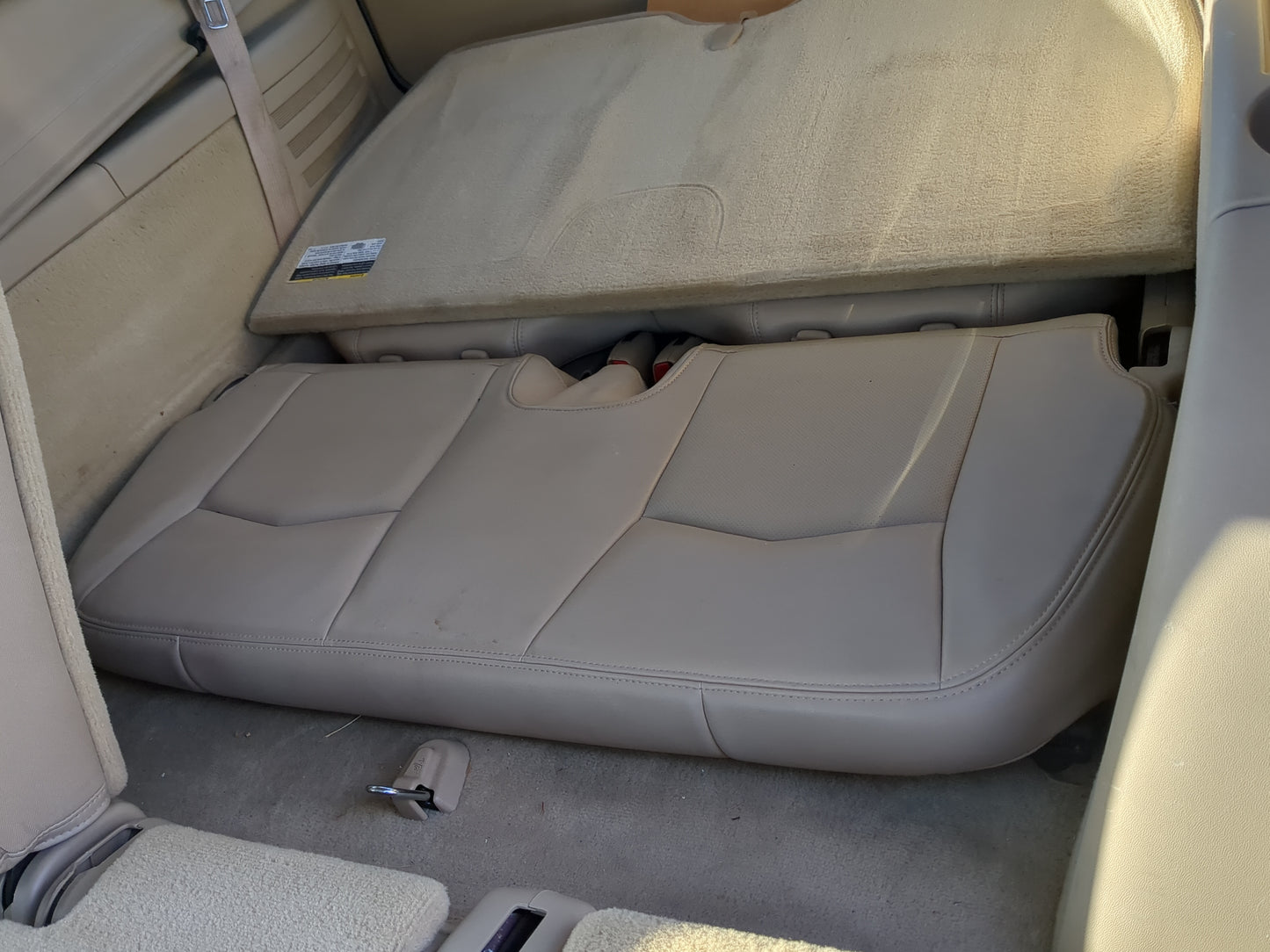 2008 Cadillac Srx Rear Seat Oem - Oemusedautoparts1.com