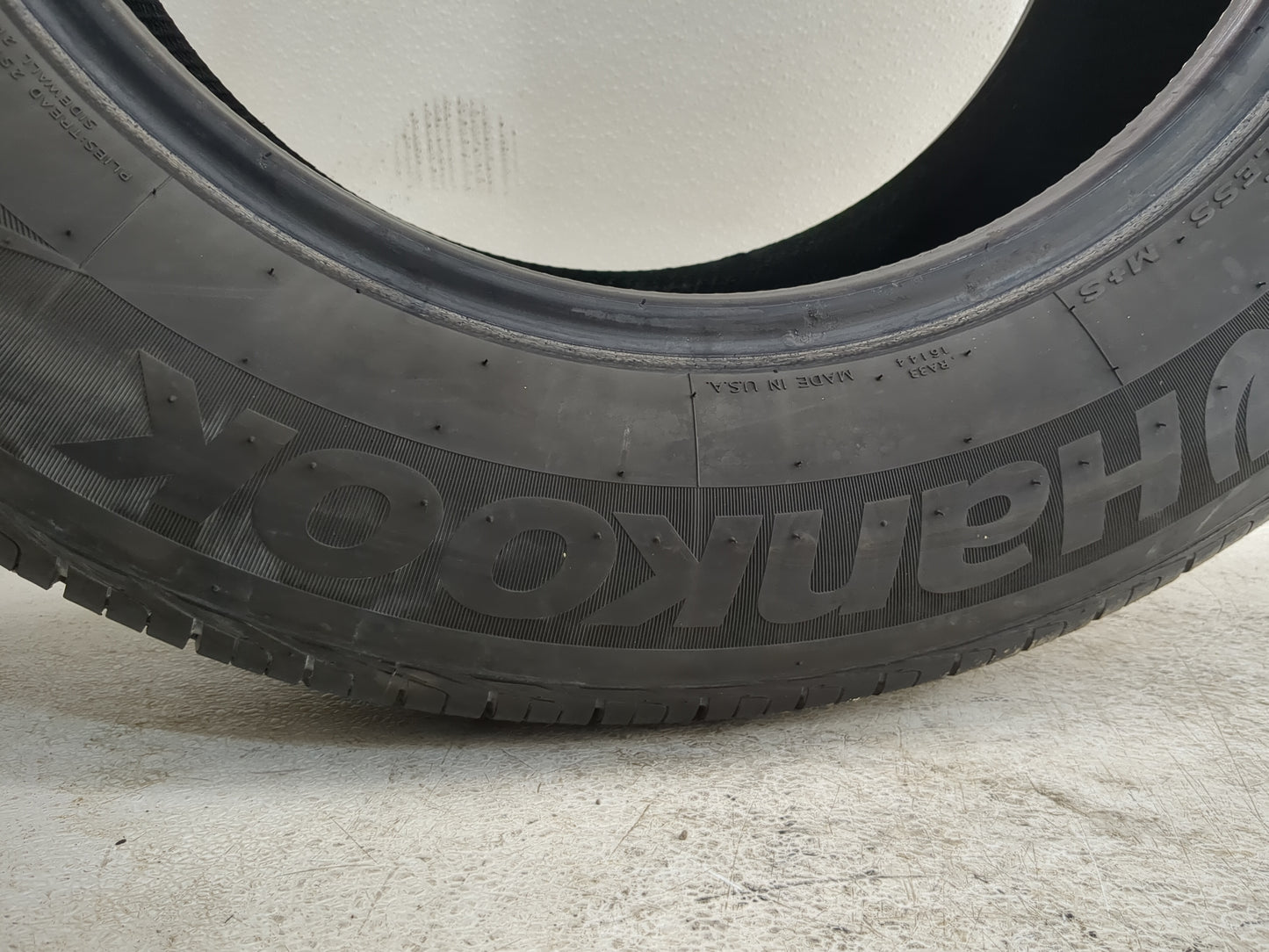 Used Tire 255/60R17 HANKOOK DYNAPRO HP2 106V - Tread Depth 8/32 - Oemusedautoparts1.com